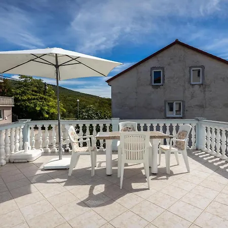 Amazing In With Kitchenette Crikvenica
